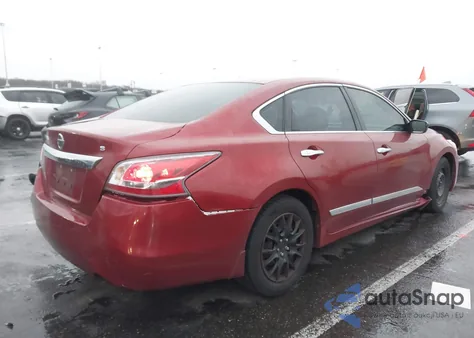 2015 Nissan Altima 2.5 S из США, поврежденный, VIN 1N4AL3AP3FC189877